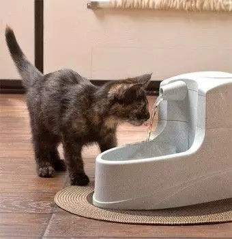 Автоматическая поилка фонтан для кошек и собак